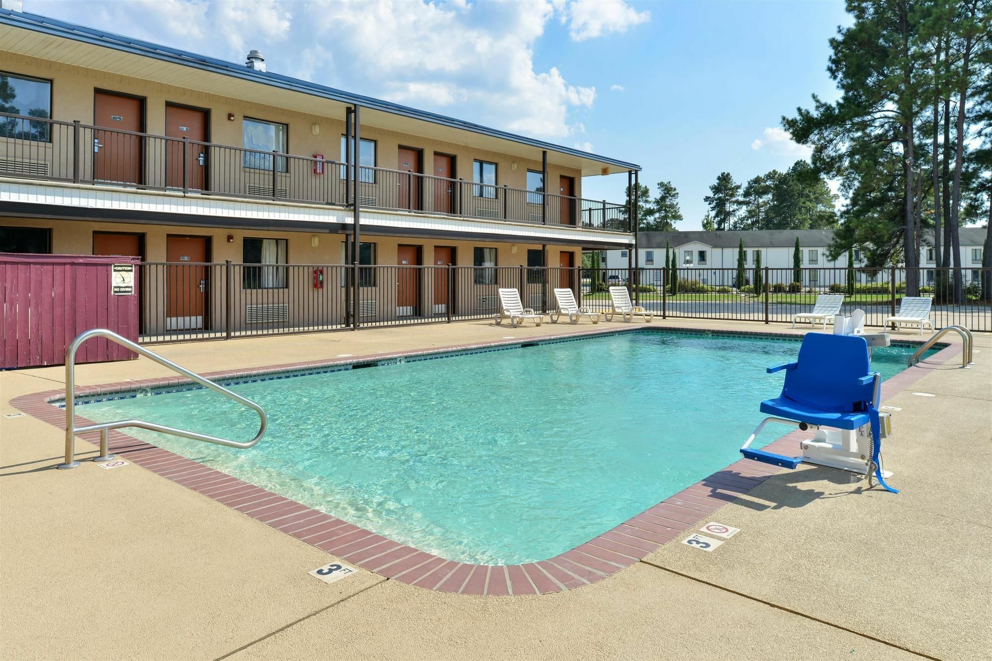 Americas Best Value Inn Kinder Exterior foto